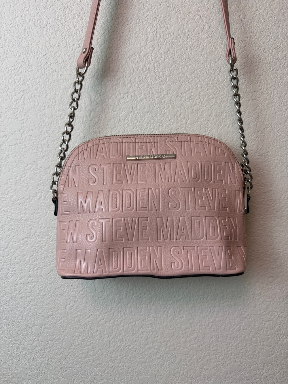 🎁Free with purchase! Steve Madden Blush Pink Embossed Crossbody with Chain Strap